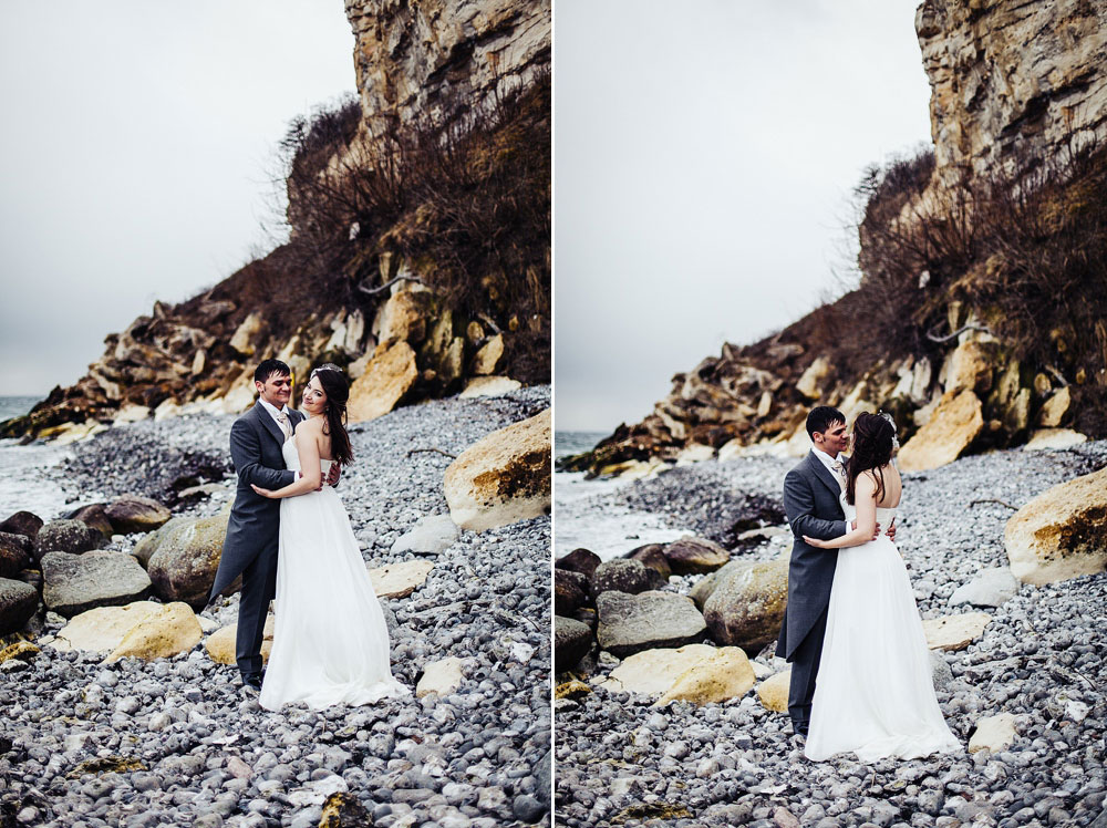 wedding portrait session in Stevns Klint, natural and beautiful photos by professional wedding photographer Natalia Cury 