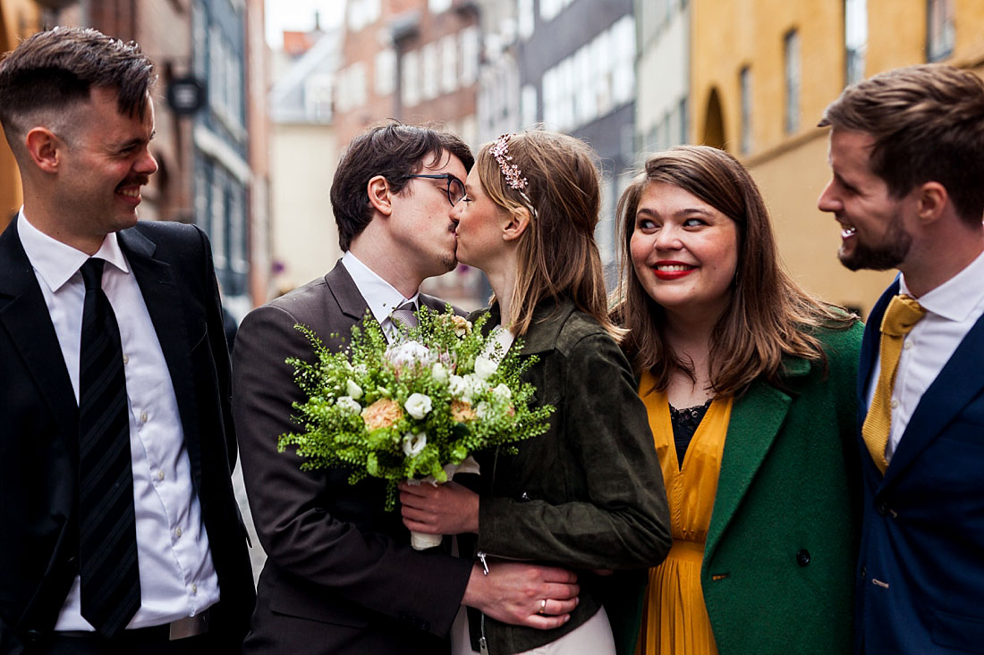 casual wedding photo session in Copenhagen