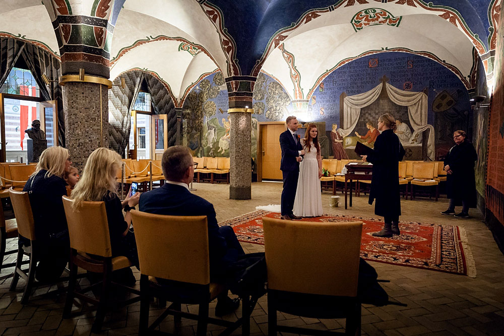 wedding at Copenhagen city hall, photos by Natalia Cury Copenhagen wedding photographer