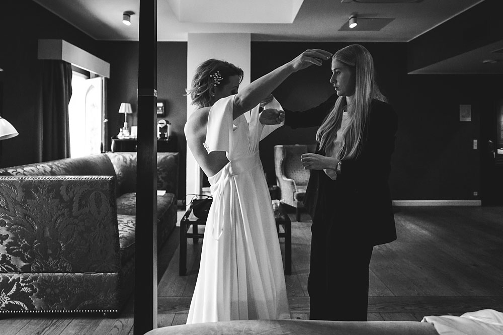 bride getting ready at Nimb Hotel in Copenhagen