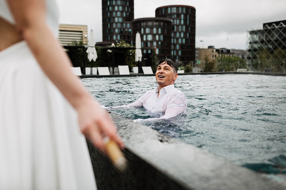 natural wedding photos at Nimb hotel in Copenhagen