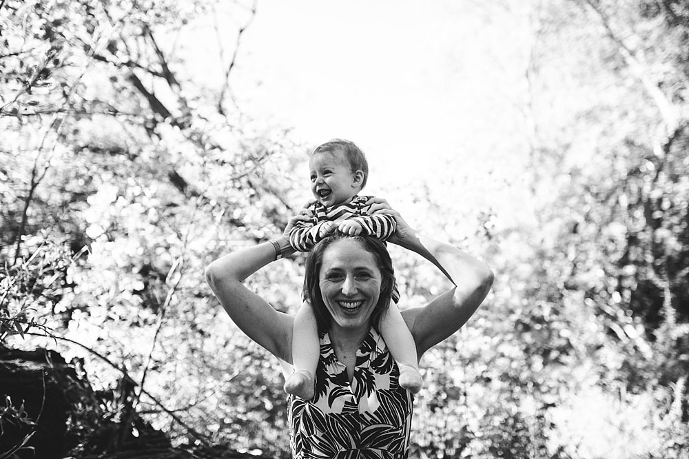 lifestyle family photo session in Copenhagen, family photos by Natalia Cury Copenhagen family photographer