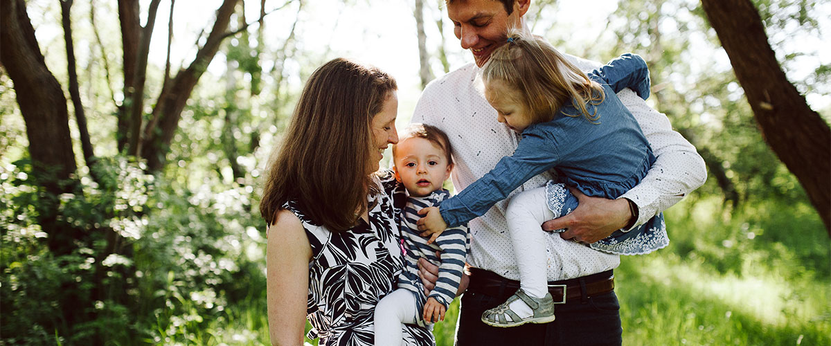 family photography in Copenhagen. Beautiful and natural photos by Natalia Cury Copenhagen family photographer