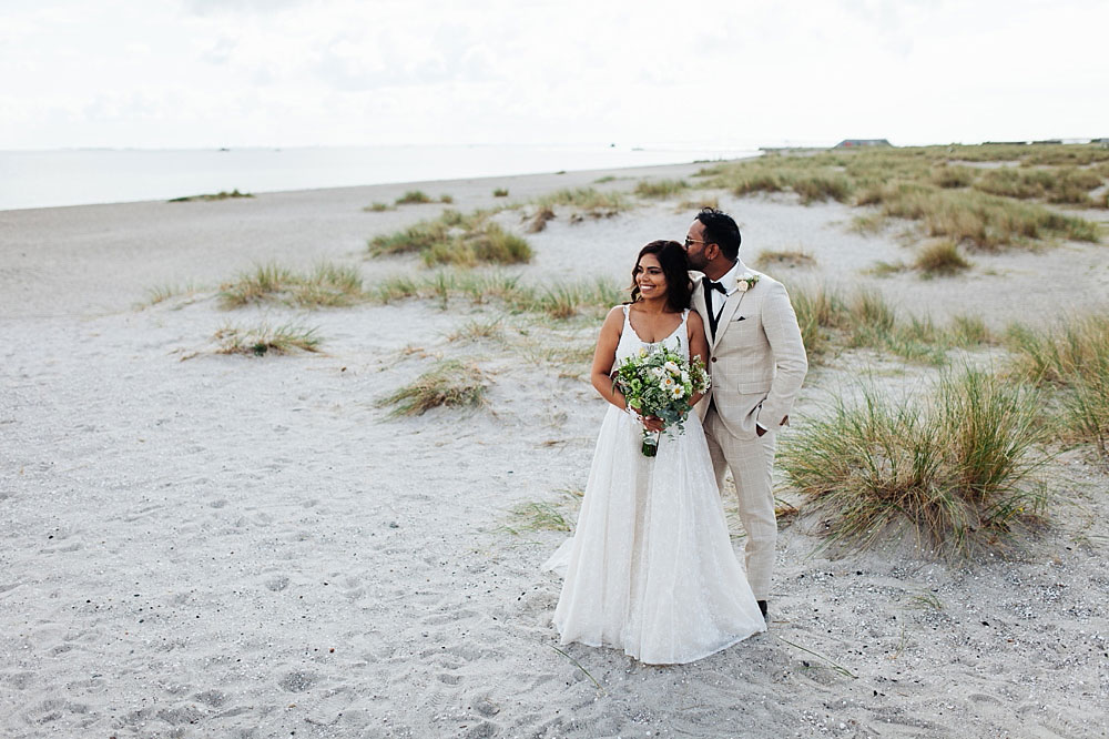 bride and groom at Amager Strand