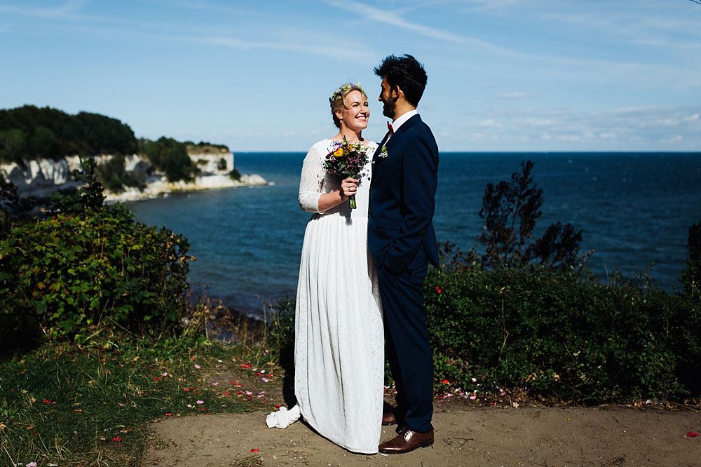 wedding portraits in Stevns Klint, photos by Natalia Cury Copenhagen wedding photographer