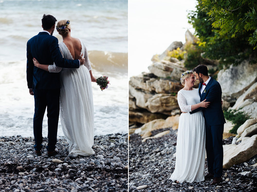 wedding photo shoot in Stevns Klint, natural and beautiful wedding photos by Natalia Cury 