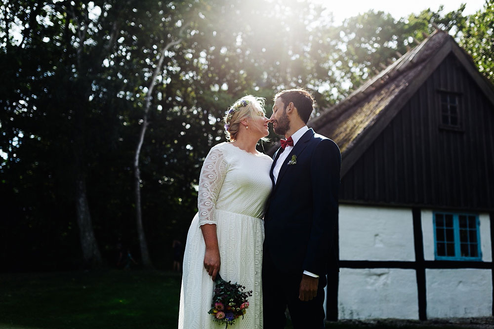 wedding photo shoot in Stevns Klint, natural and beautiful wedding photos by Natalia Cury 