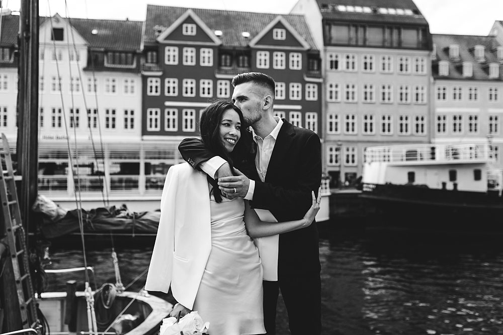 wedding portraits in Nyhavn, Copenhagen. Natural, candid wedding photography in Copenhagen.