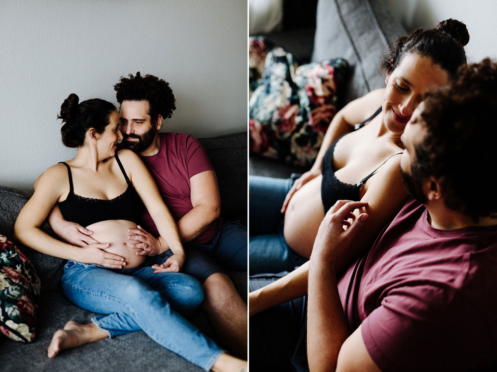 Natural maternity photos at home by Copenhagen maternity photographer Natalia Cury.