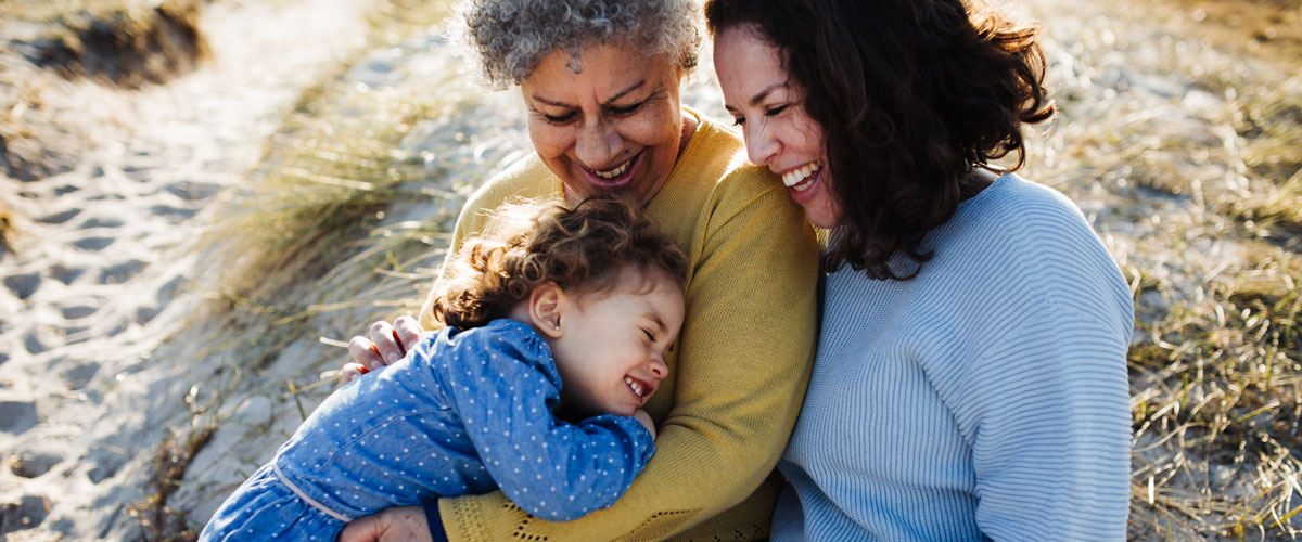 Mother's Day Photo session in Copenhagen. A family photo shoot is a lovely gift on this Mother's Day. Celebrate Mother's Day with natural and beautiful family portraits in Copenhagen.