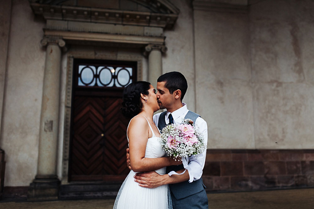 candid wedding photos in Copenhagen. Elopement photographer Natalia Cury