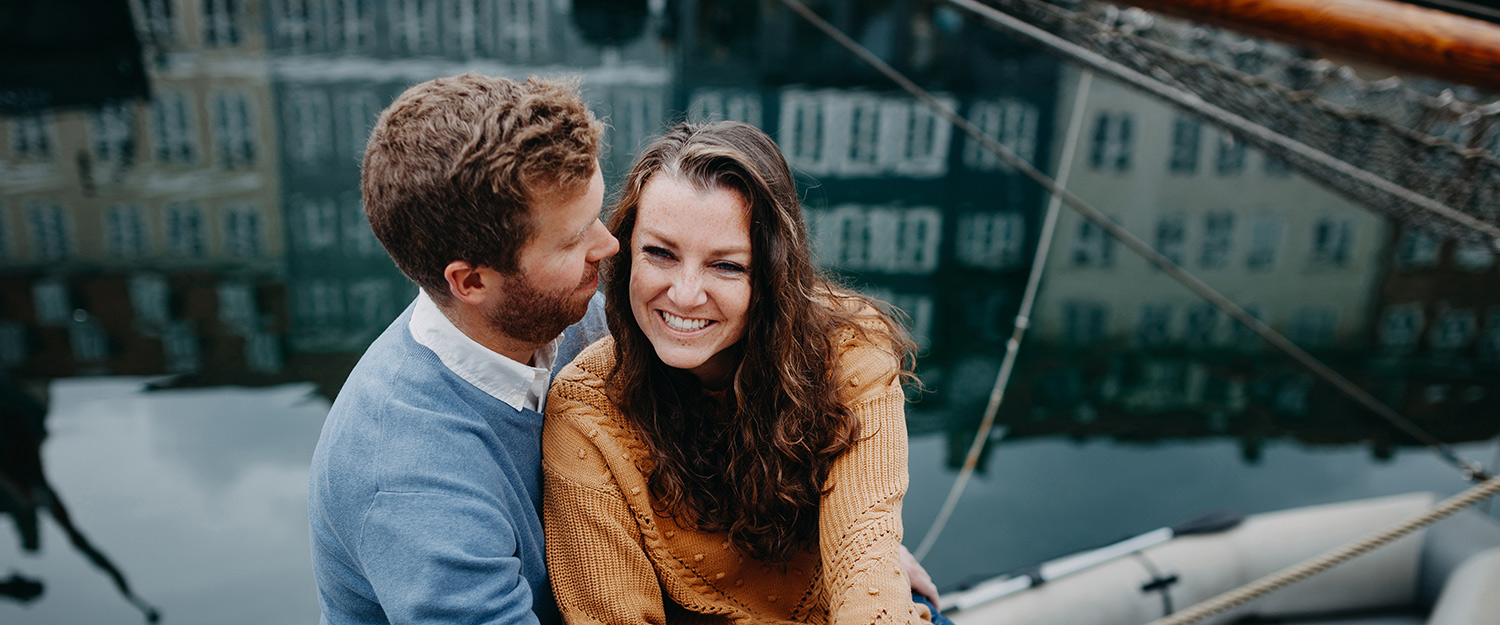 engagement shoot in Nyhavn, Copenhagen