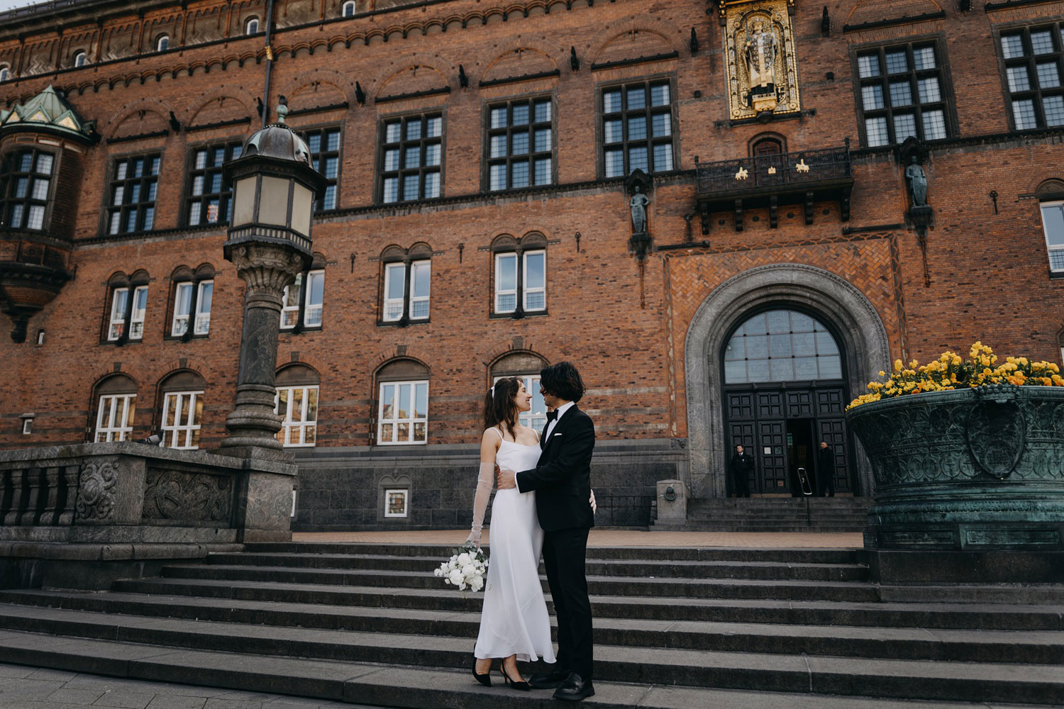 intimate wedding photography at Copenhagen City Hall
