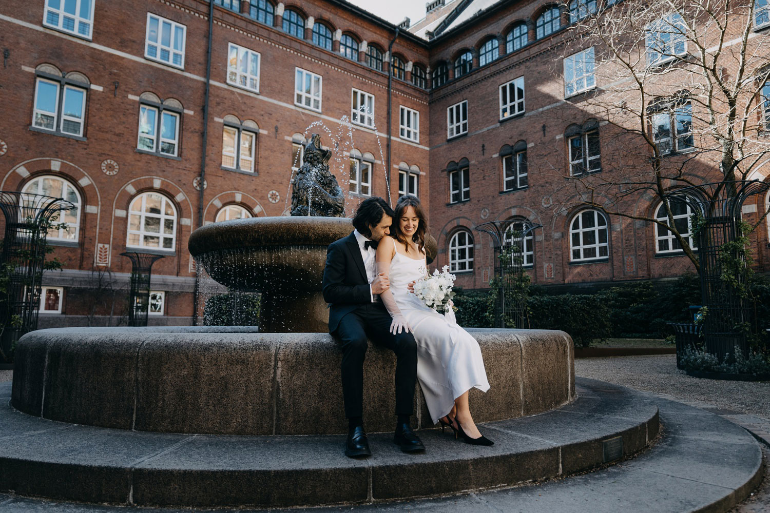 intimate wedding photography at Copenhagen City Hall