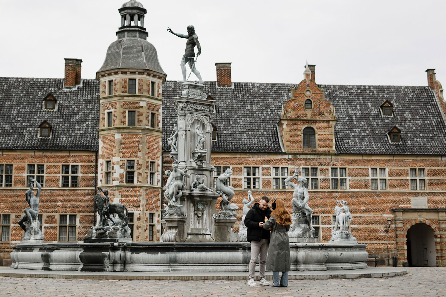 Romantic surprise proposal at Frederiksborg Castle