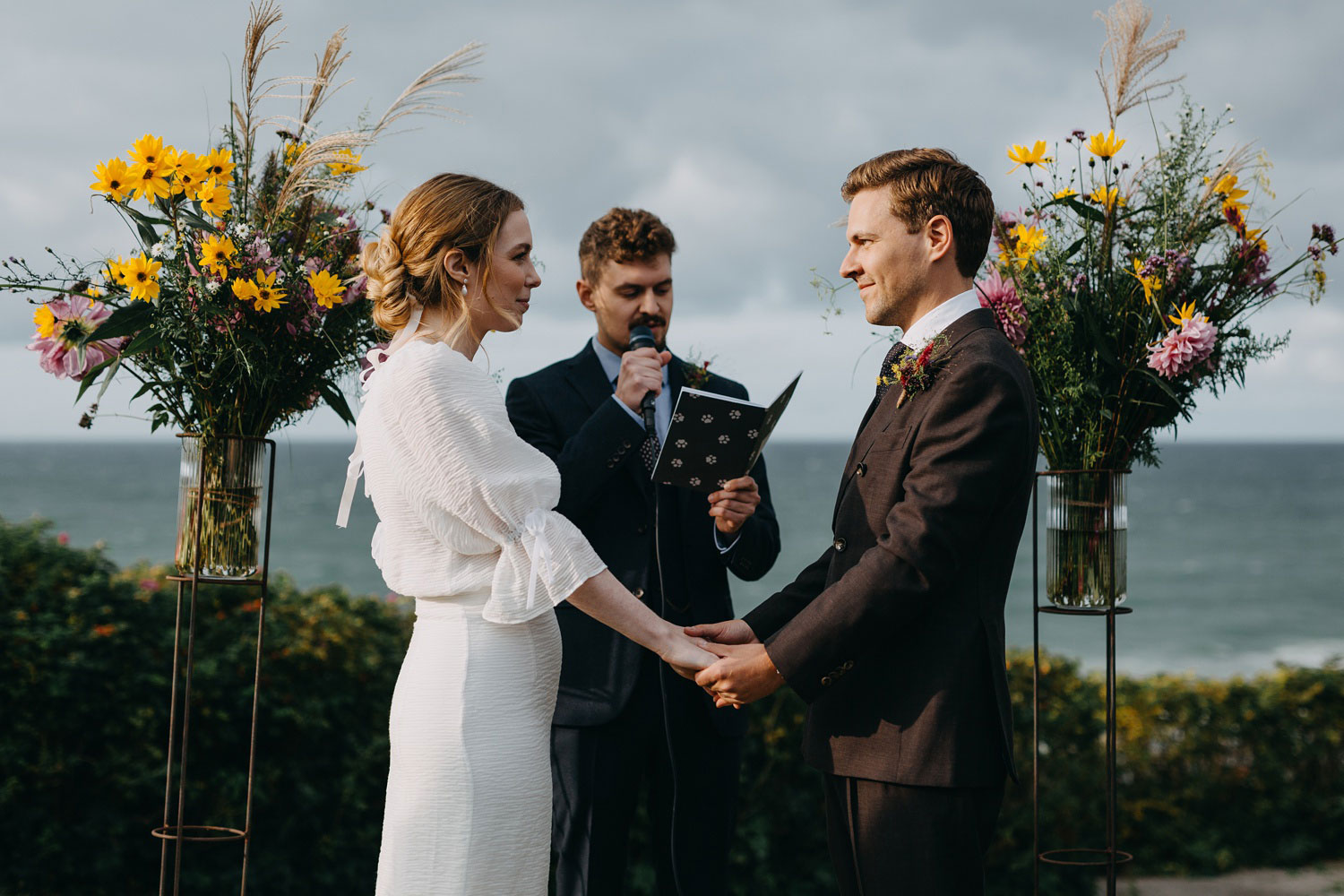 A picturesque moment: the open-air ceremony at Helenekilde Badehotel
