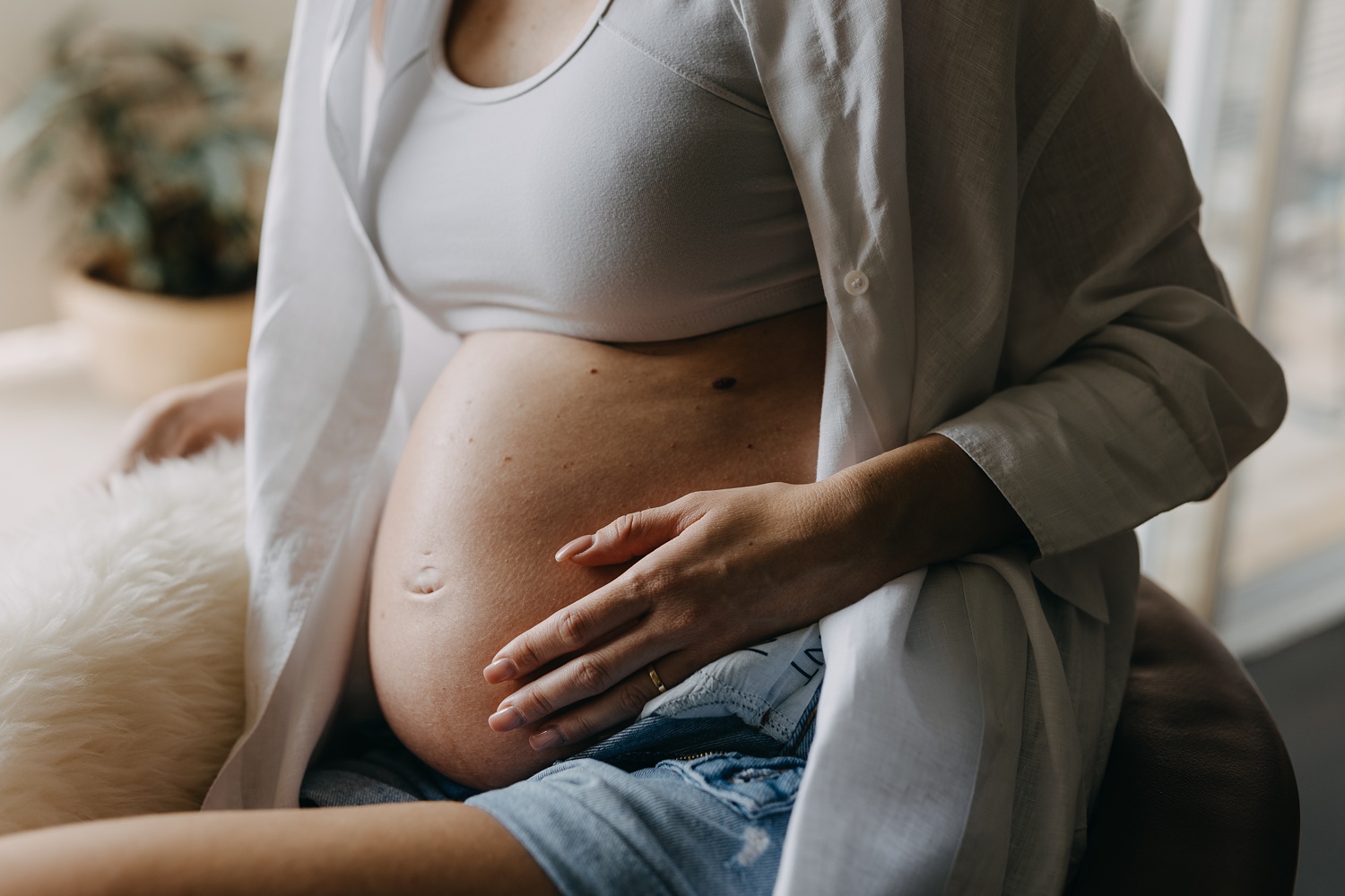 Elegant image featuring the radiant expectant belly