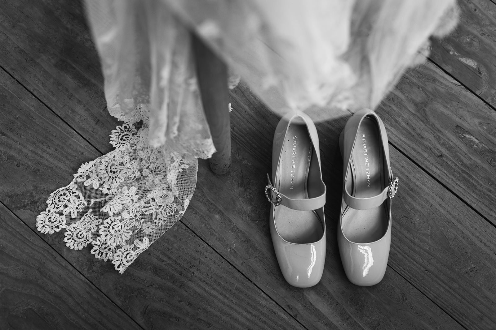 details of a getting ready morning in Copenhagen, details of shoes and veil