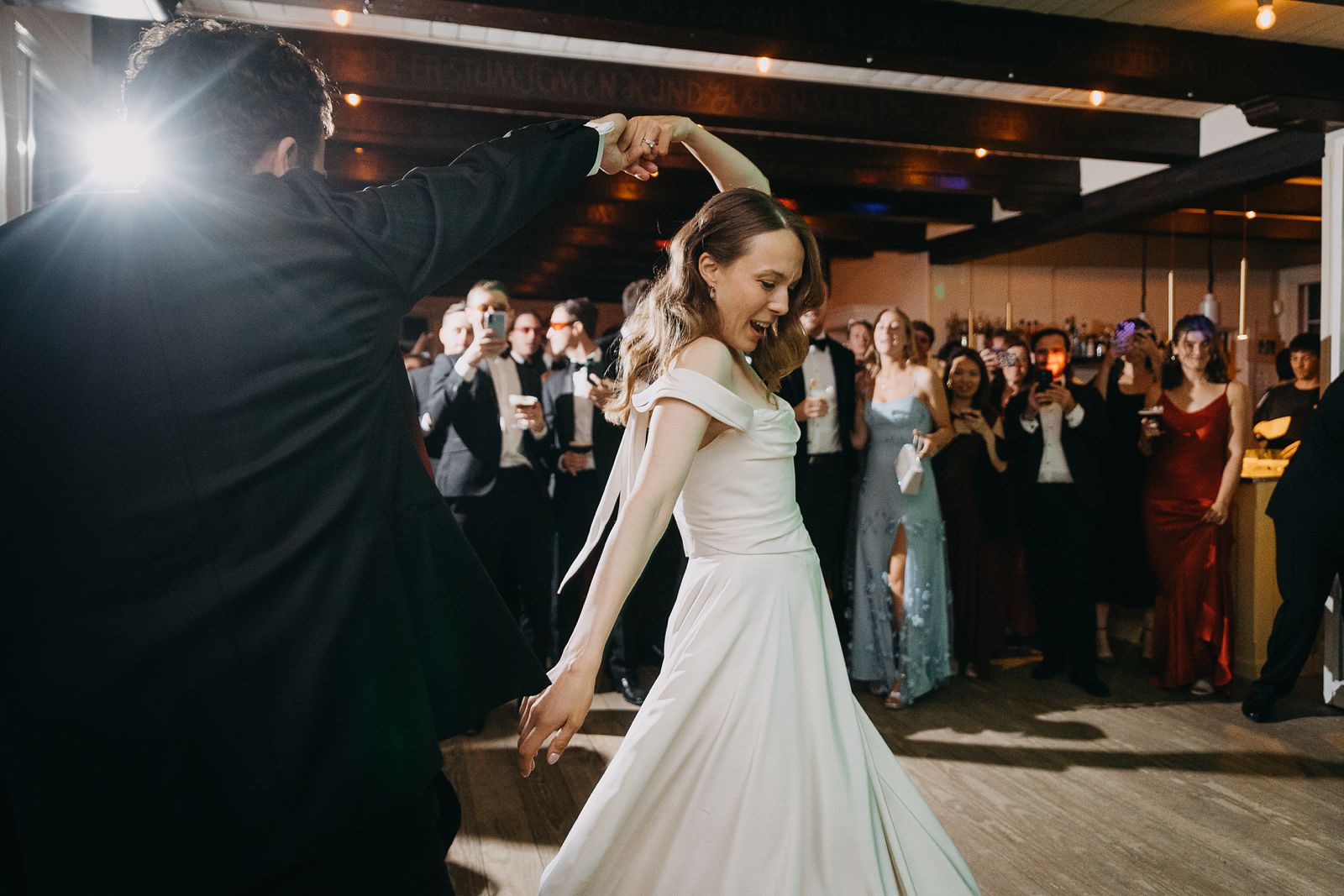 Candid party moments at Kilden i Skoven wedding